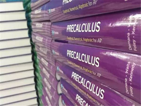 新书又厚又重，知识不知是力量，知识也许更要力量